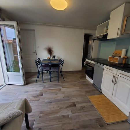 Appart 28m2 avec jardin et parking privés, chambre séparée Milhaud Extérieur photo