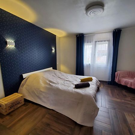 Appart 28m2 avec jardin et parking privés, chambre séparée Milhaud Extérieur photo